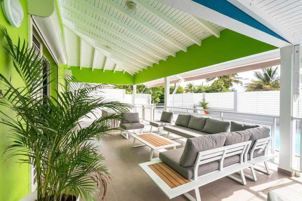 Villa De Standing Avec Piscine Au Gosier ル・ゴジエ エクステリア 写真
